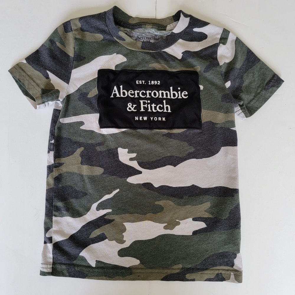 ♦️2/$25♦️Abercrombie Kids Boy's Camo Tee Size 5/6